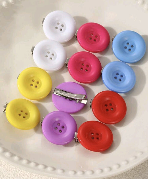Giant Button Hairclips